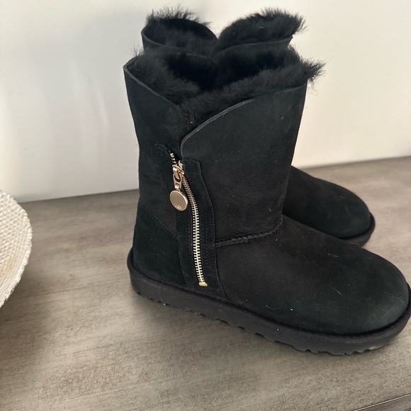 Ugh bailey short boots - Picture 2 of 7